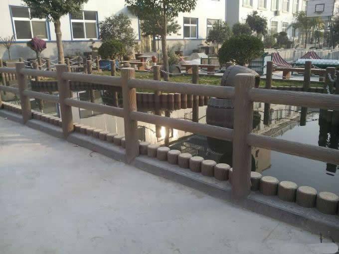 安装河道护栏